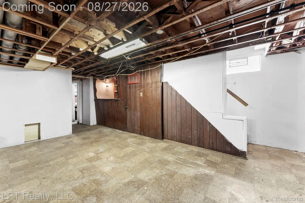 6431 Mayfair Street Taylor City, MI 48180