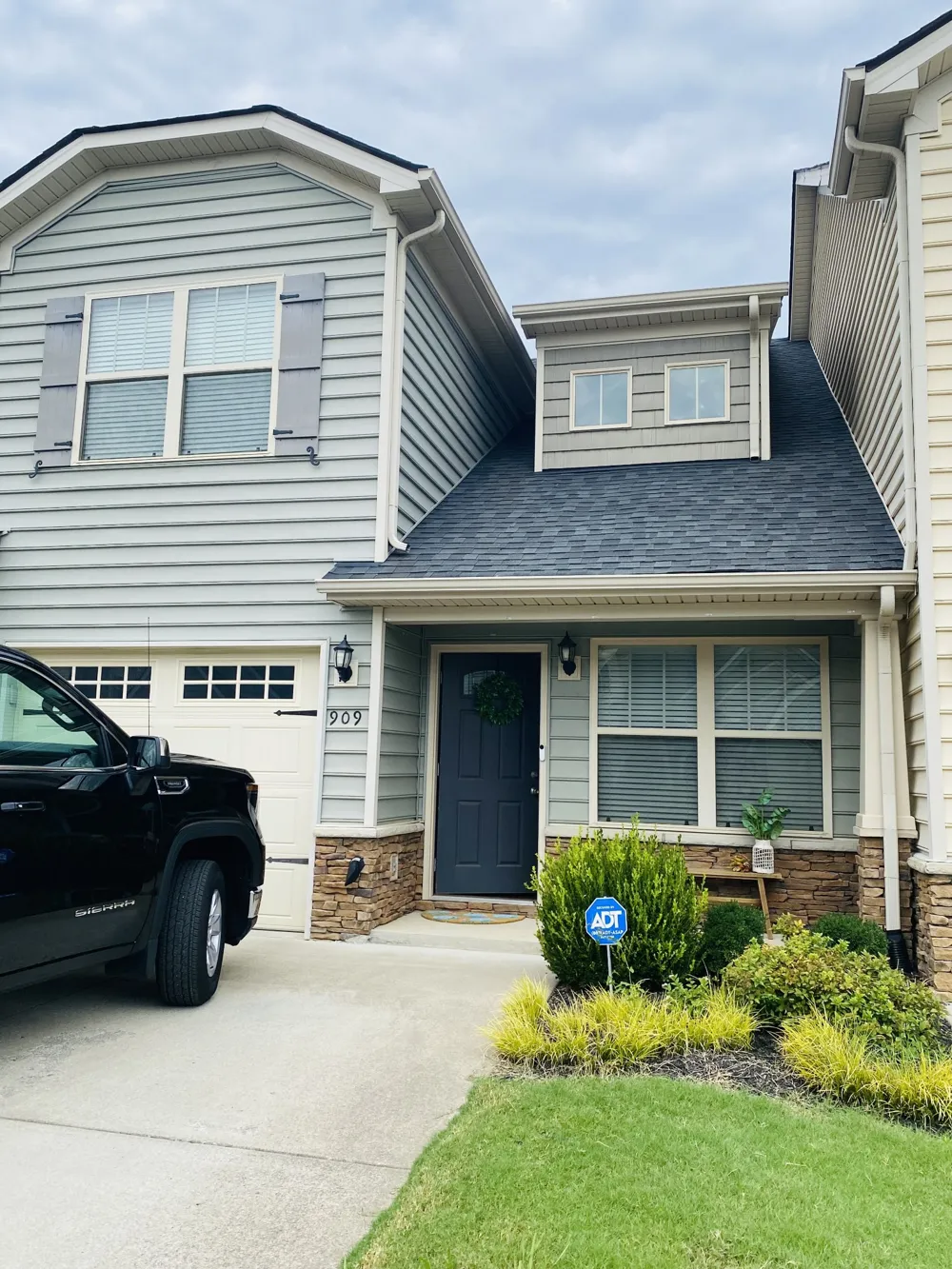 909 Granville Dr Murfreesboro, TN 37128