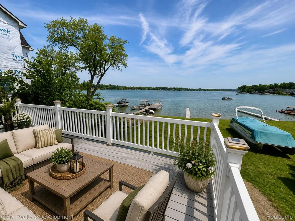 1869 Union Lake Road Commerce Charter Township, MI 48382