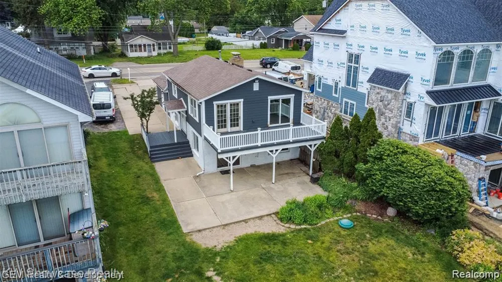 1869 Union Lake Road Commerce Charter Township, MI 48382