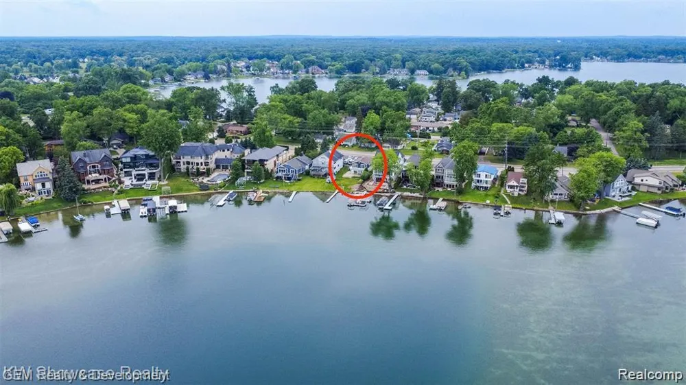 1869 Union Lake Road Commerce Charter Township, MI 48382