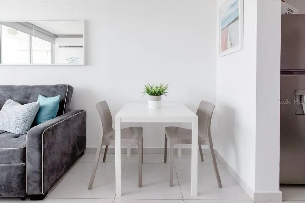 37 ISLA VERDE AVE. #1211 Carolina, PR 00979