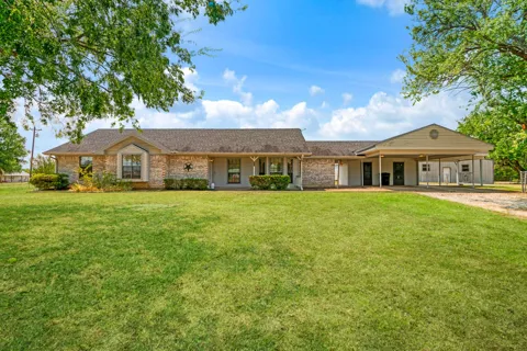 537 Farm Road 2820