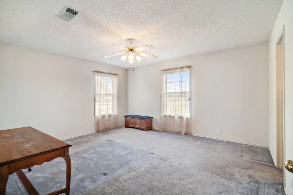 537 Farm Road 2820 Sumner, TX 75486