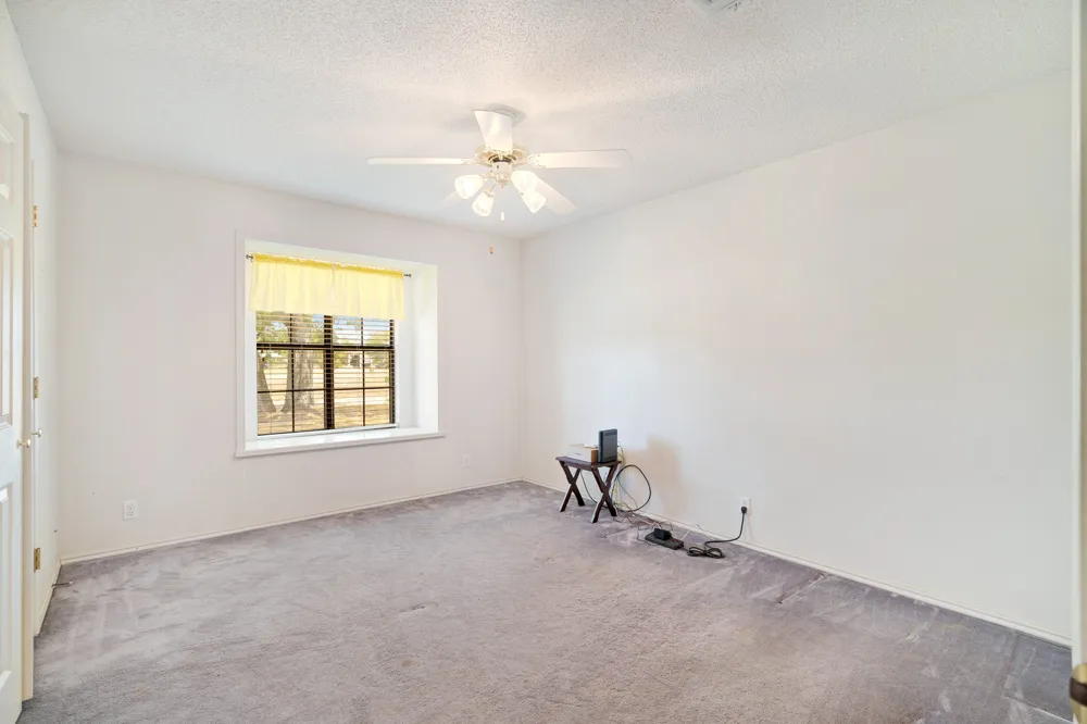 537 Farm Road 2820 Sumner, TX 75486