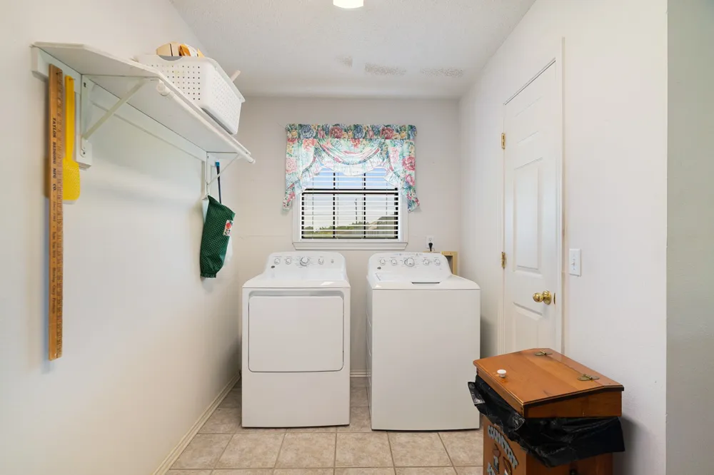 537 Farm Road 2820 Sumner, TX 75486