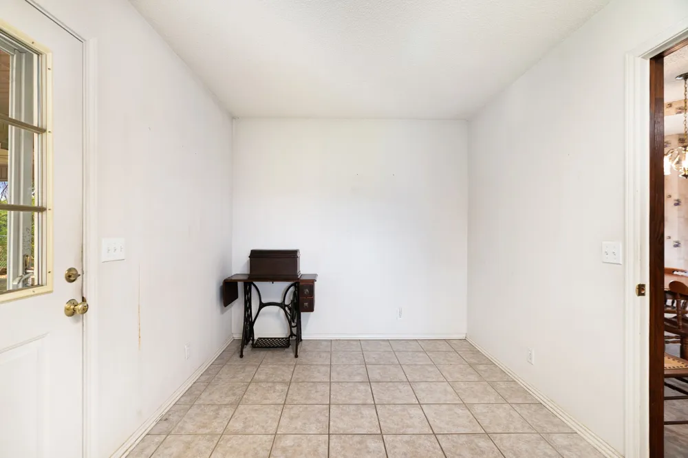 537 Farm Road 2820 Sumner, TX 75486