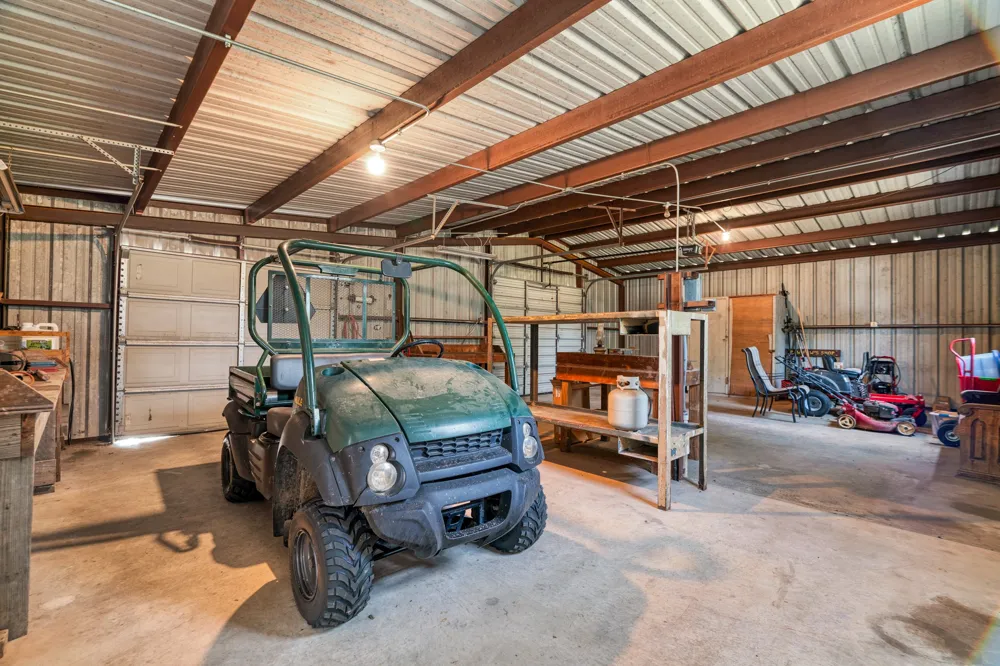 537 Farm Road 2820 Sumner, TX 75486