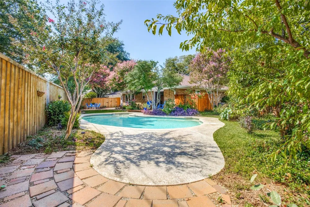827 Teakwood Place Richardson, TX 75080