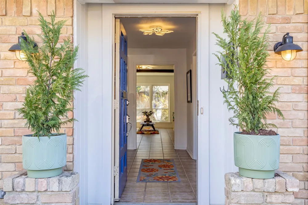 827 Teakwood Place Richardson, TX 75080
