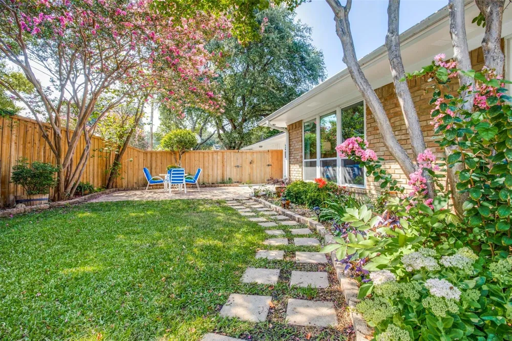 827 Teakwood Place Richardson, TX 75080