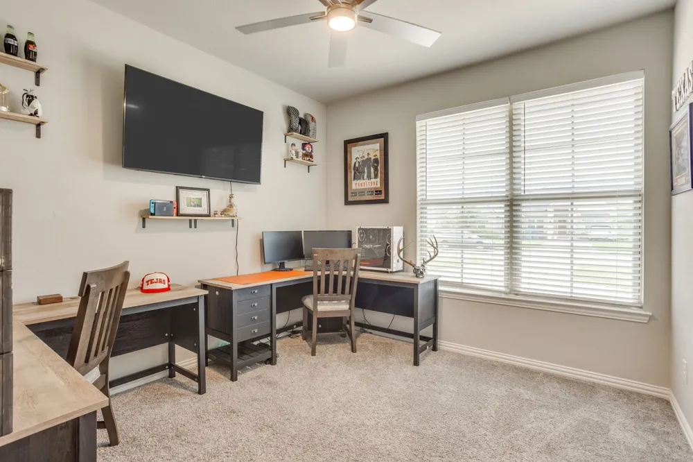 112 Steves Way Waxahachie, TX 75165