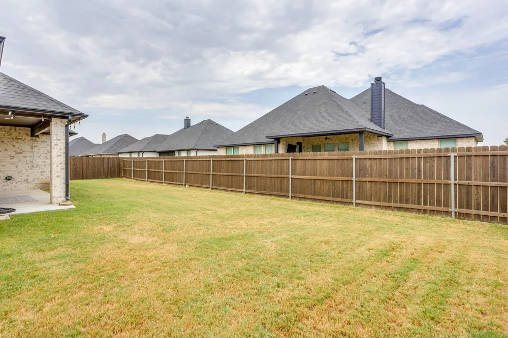 112 Steves Way Waxahachie, TX 75165