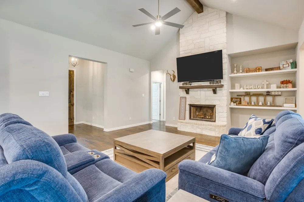 112 Steves Way Waxahachie, TX 75165