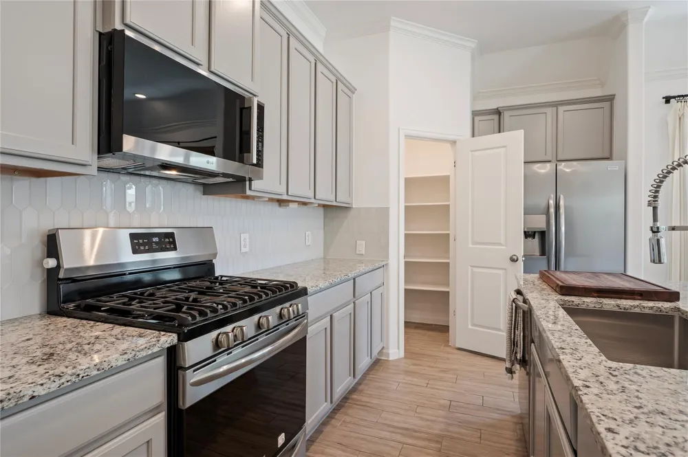 6318 Ontario Drive League City, TX 77573