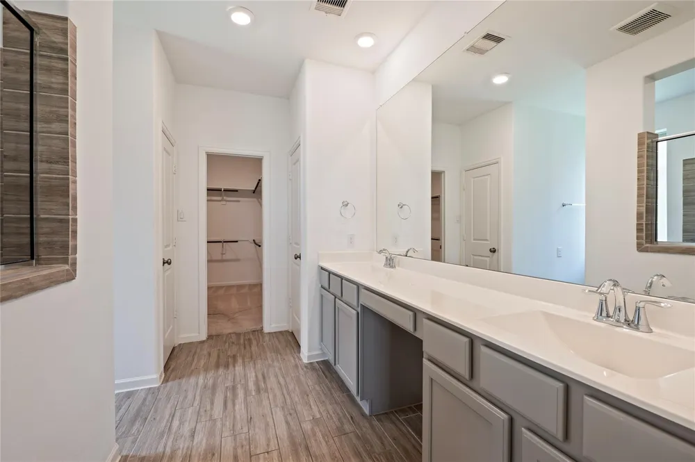 6318 Ontario Drive League City, TX 77573