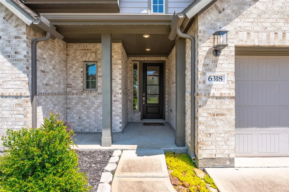 6318 Ontario Drive League City, TX 77573