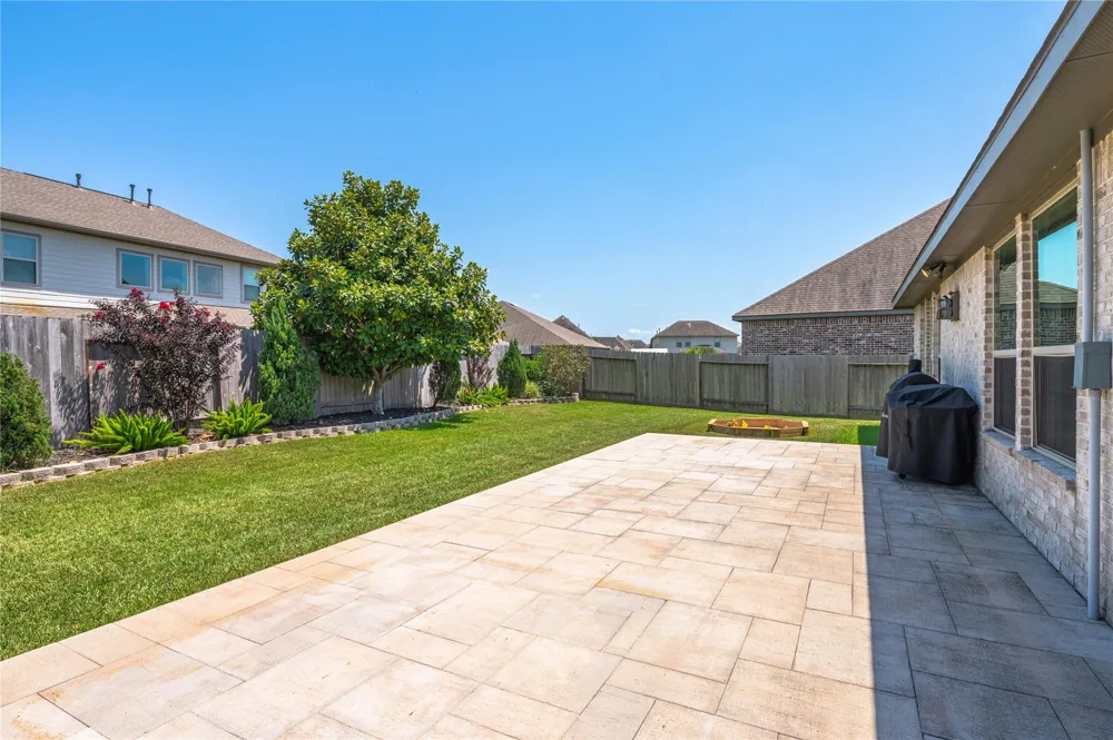 6318 Ontario Drive League City, TX 77573