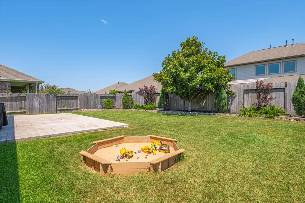 6318 Ontario Drive League City, TX 77573