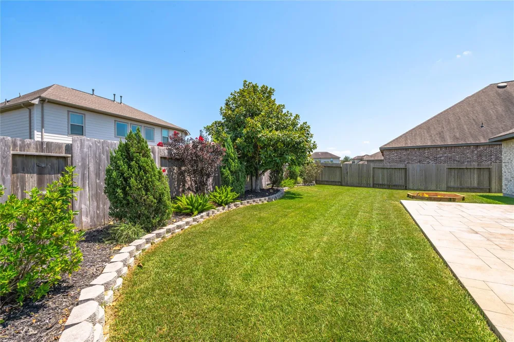 6318 Ontario Drive League City, TX 77573