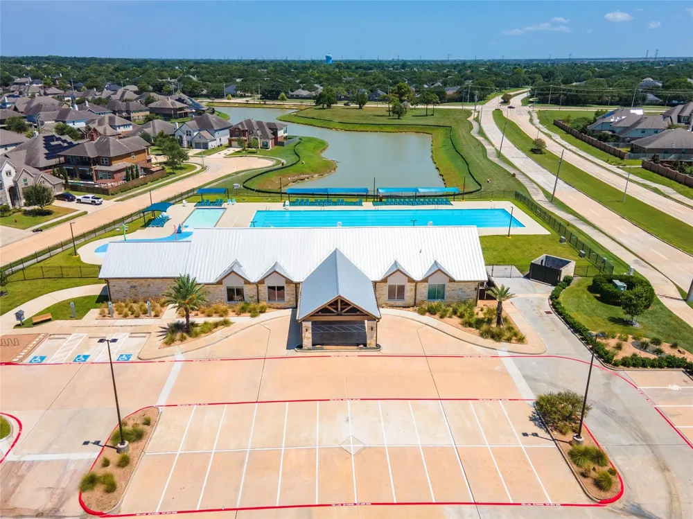 6318 Ontario Drive League City, TX 77573