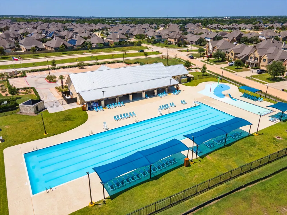 6318 Ontario Drive League City, TX 77573
