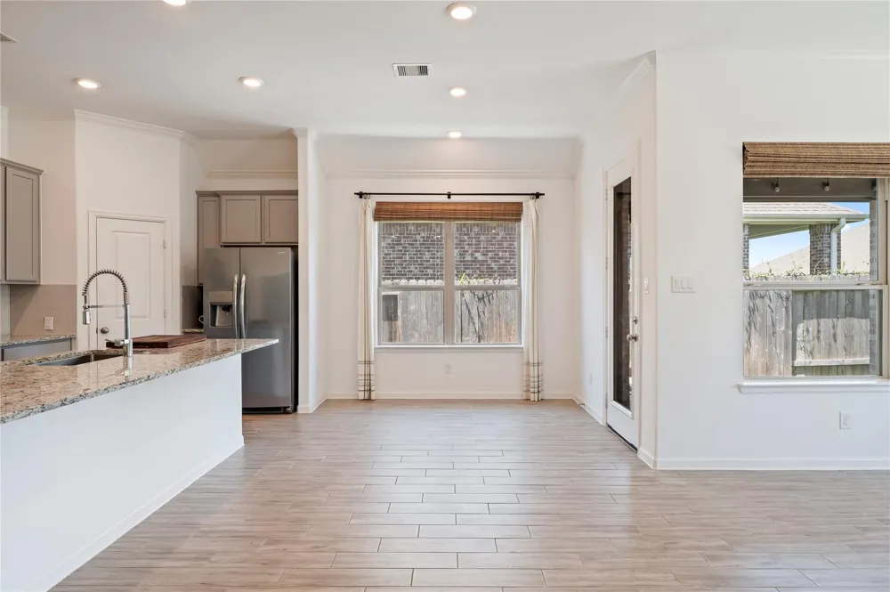 6318 Ontario Drive League City, TX 77573