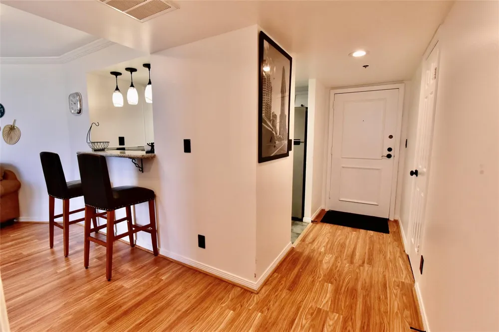 3525 Sage Road #701 Houston, TX 77056