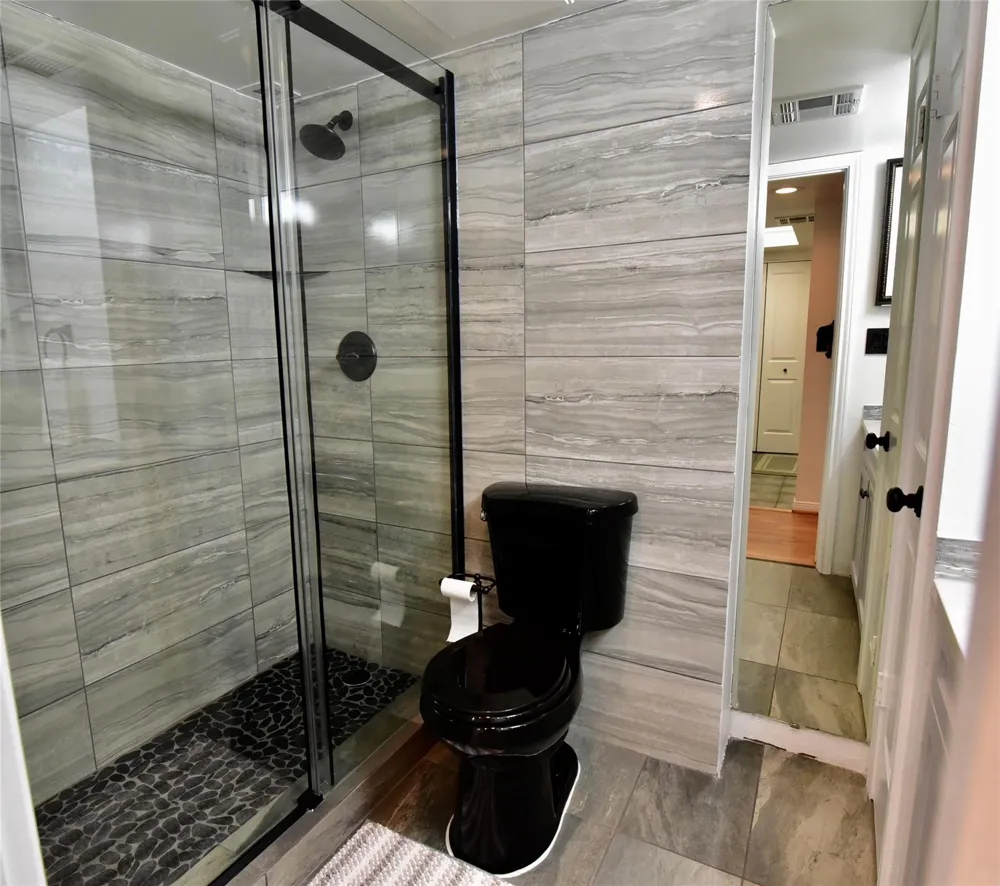 3525 Sage Road #701 Houston, TX 77056