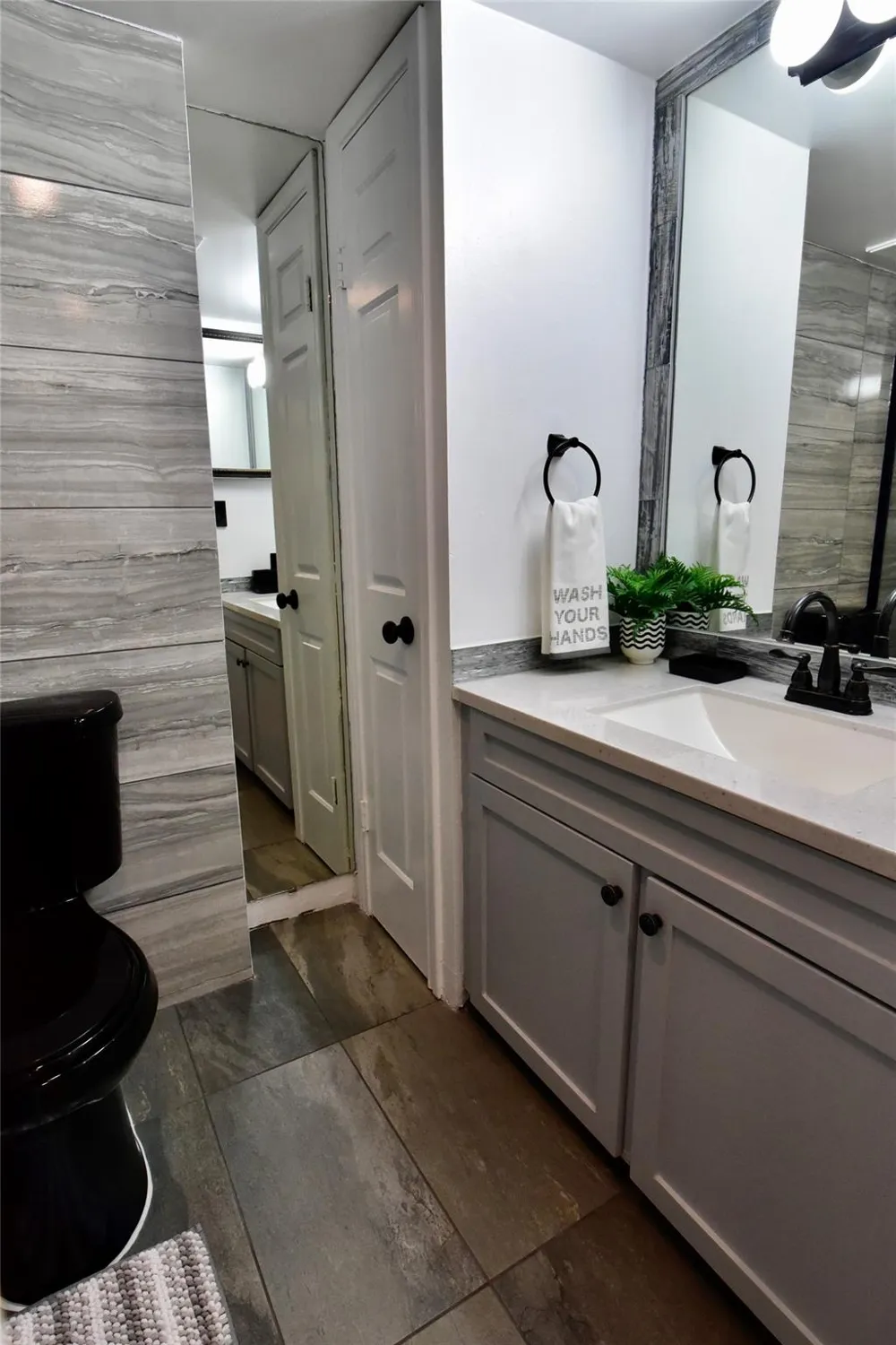 3525 Sage Road #701 Houston, TX 77056
