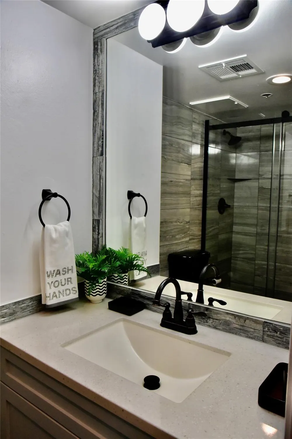 3525 Sage Road #701 Houston, TX 77056