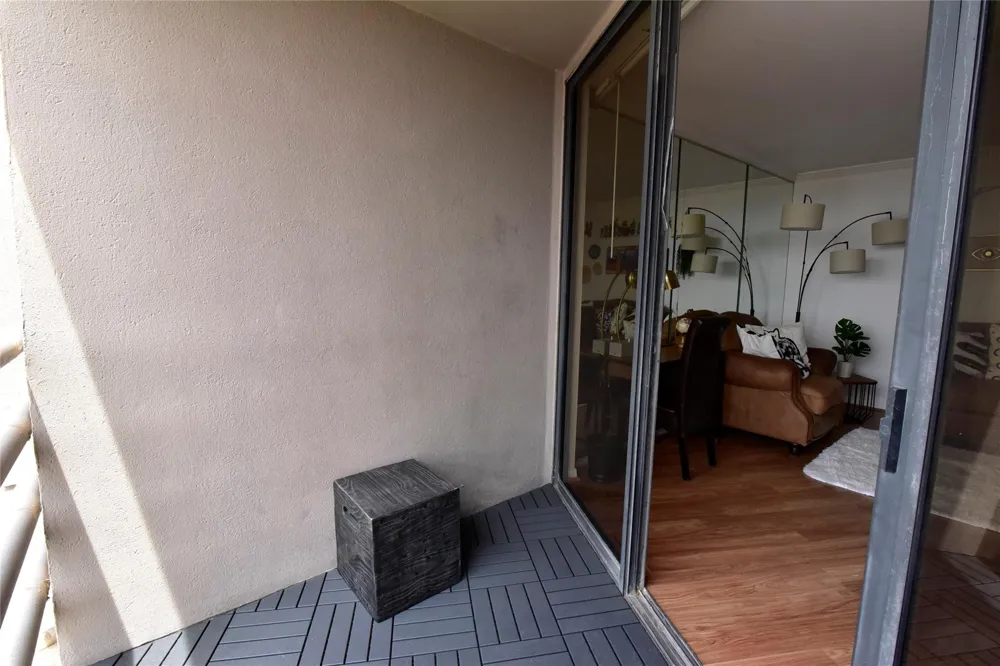 3525 Sage Road #701 Houston, TX 77056