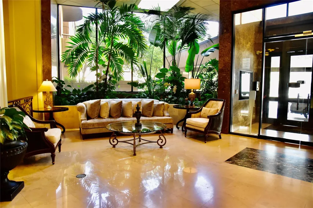 3525 Sage Road #701 Houston, TX 77056
