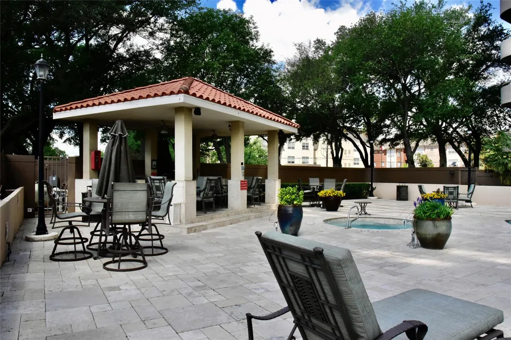 3525 Sage Road #701 Houston, TX 77056