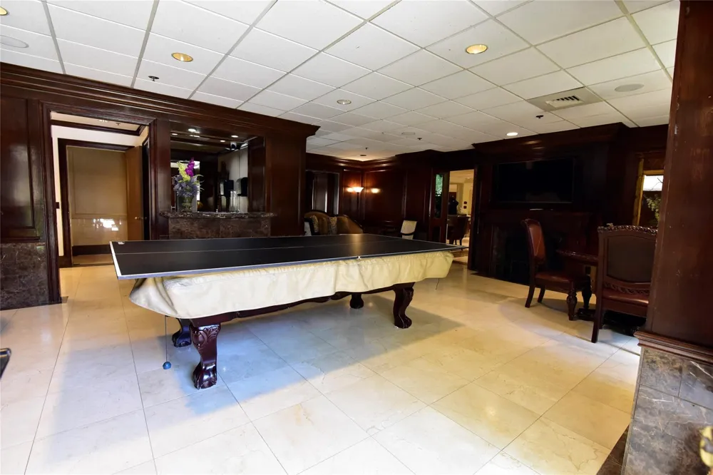 3525 Sage Road #701 Houston, TX 77056