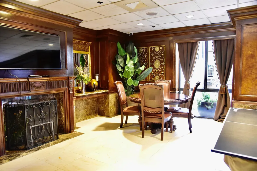3525 Sage Road #701 Houston, TX 77056