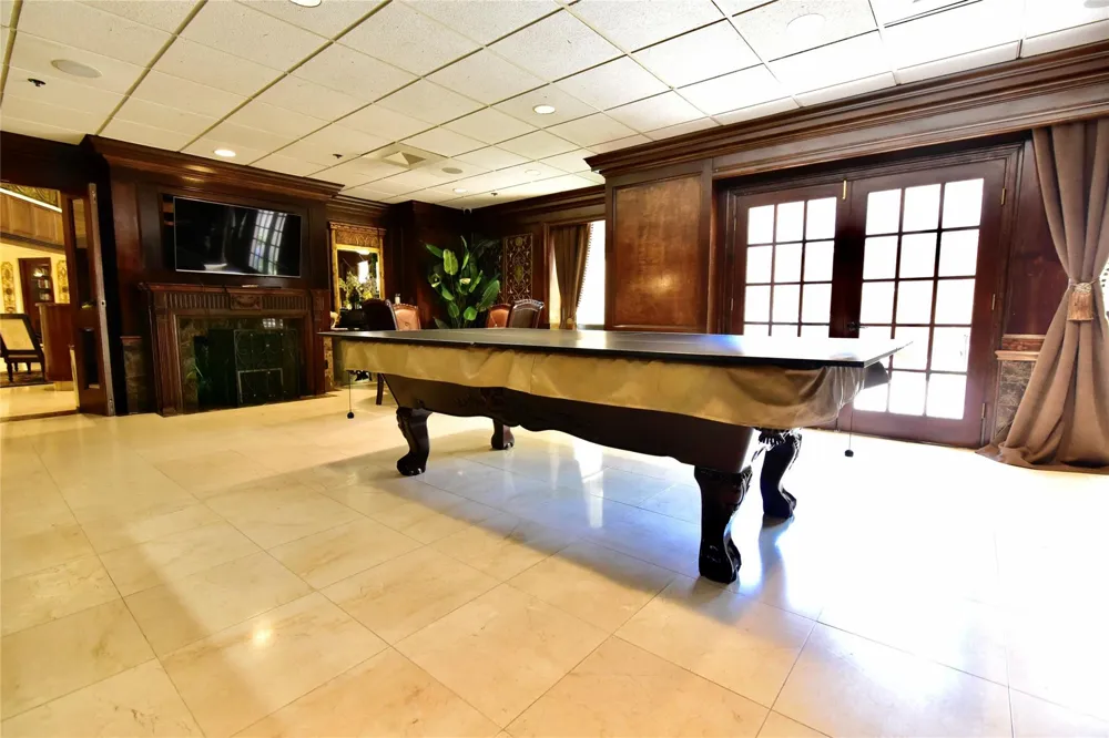 3525 Sage Road #701 Houston, TX 77056