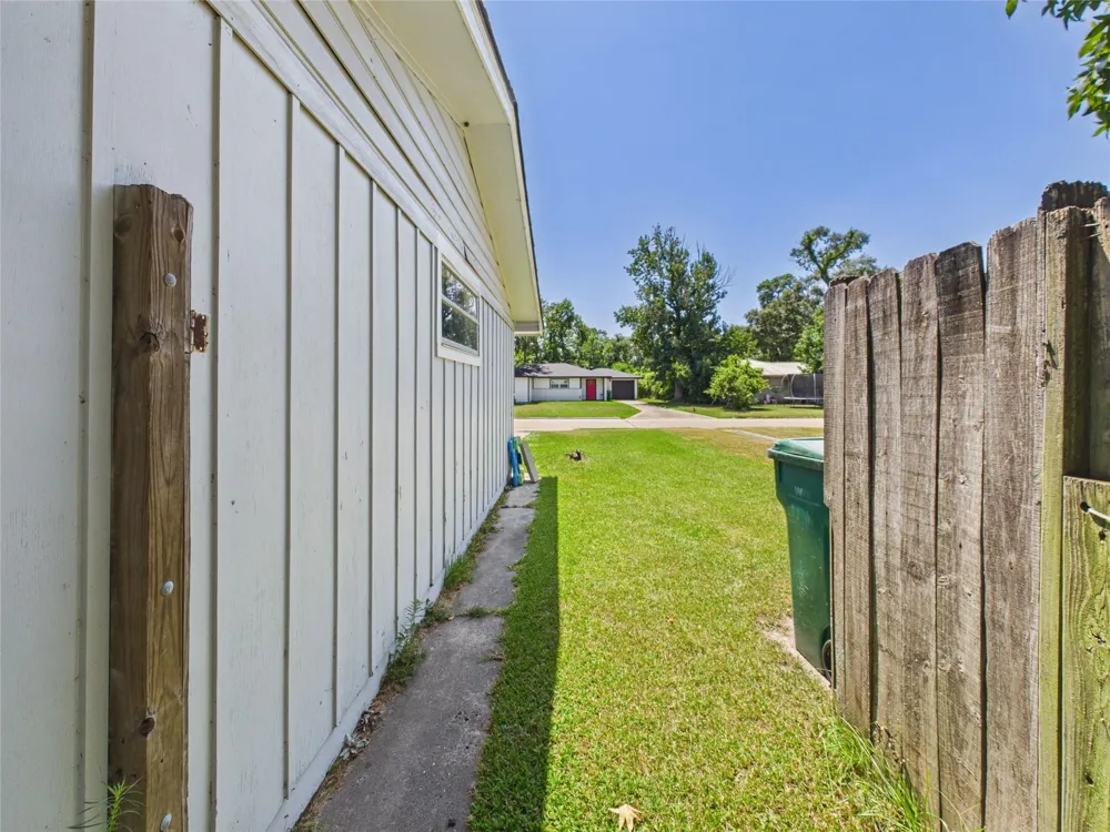2008 Coronado Place Orange, TX 77630