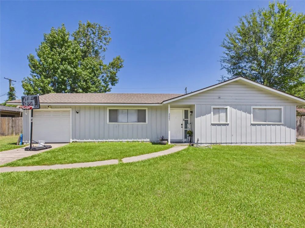 2008 Coronado Place Orange, TX 77630