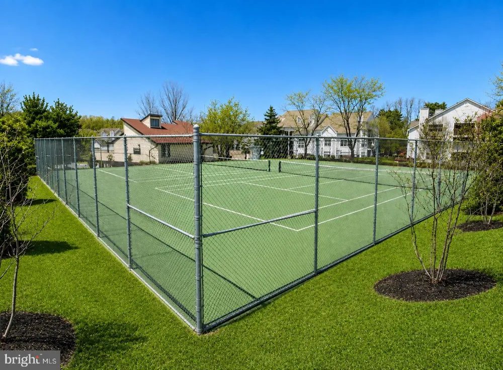 9900 BOYSENBERRY WAY #270-6 Gaithersburg, MD 20879