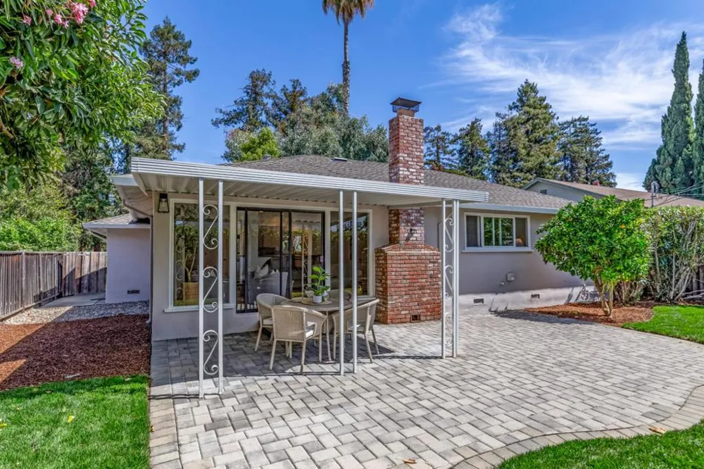 207 Sunset Avenue Sunnyvale, CA 94086