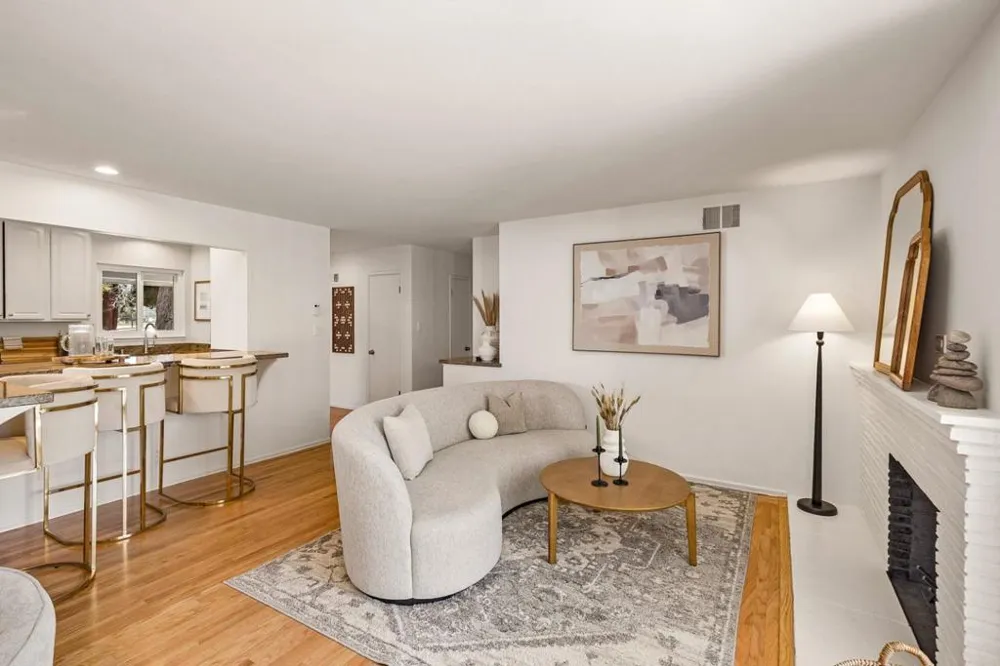 207 Sunset Avenue Sunnyvale, CA 94086