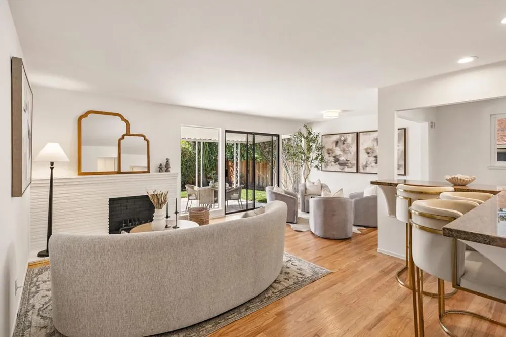 207 Sunset Avenue Sunnyvale, CA 94086