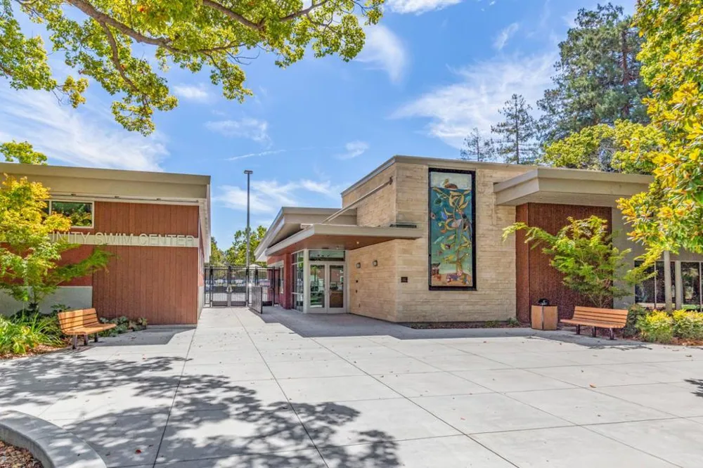207 Sunset Avenue Sunnyvale, CA 94086