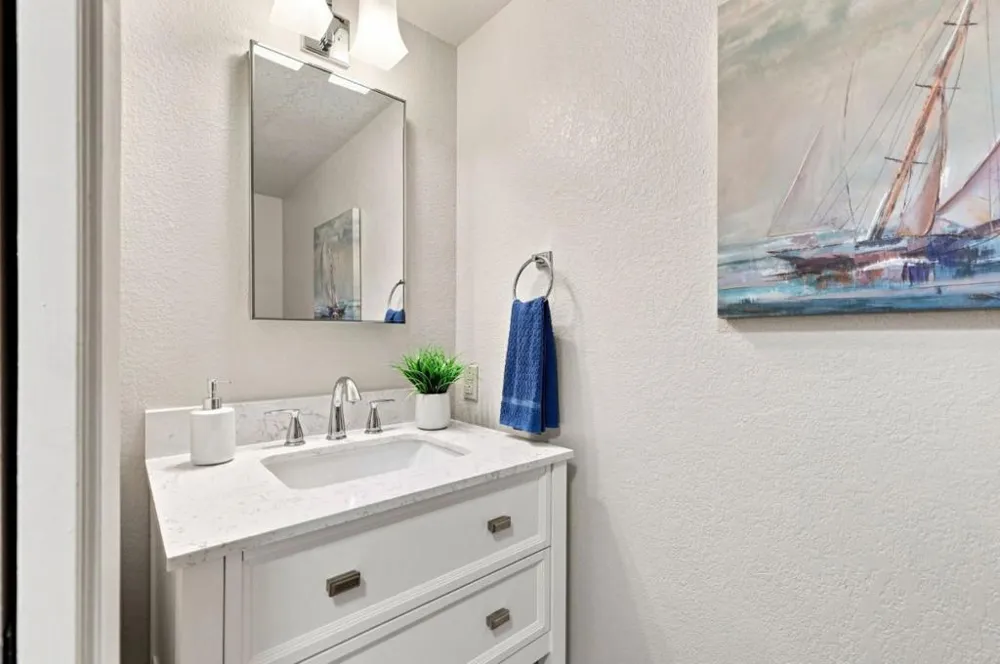 895 Quince Avenue #12 Santa Clara, CA 95051