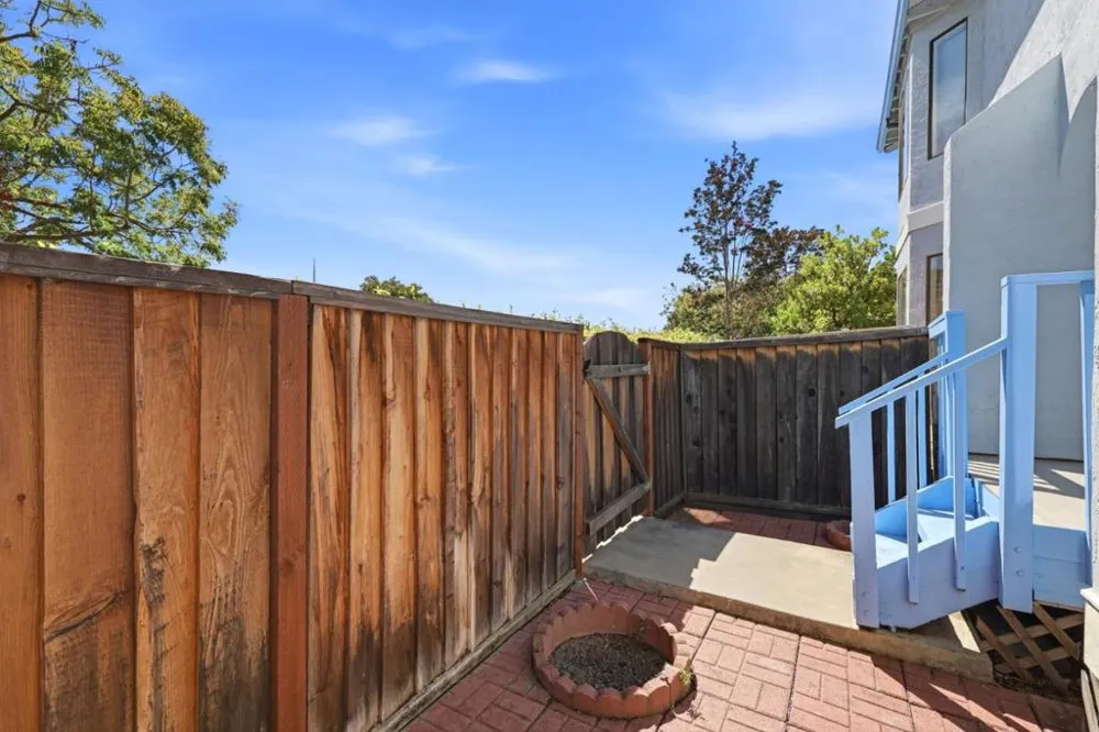895 Quince Avenue #12 Santa Clara, CA 95051