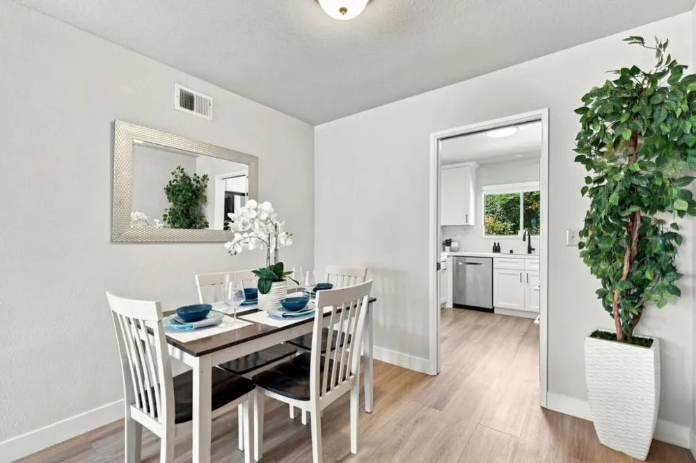 895 Quince Avenue #12 Santa Clara, CA 95051