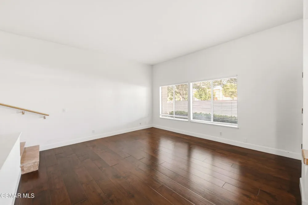 3162 Darby Street #110 Simi Valley, CA 93063