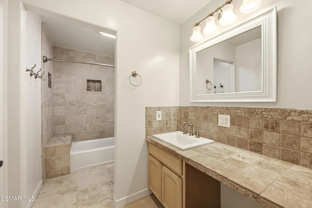 3162 Darby Street #110 Simi Valley, CA 93063
