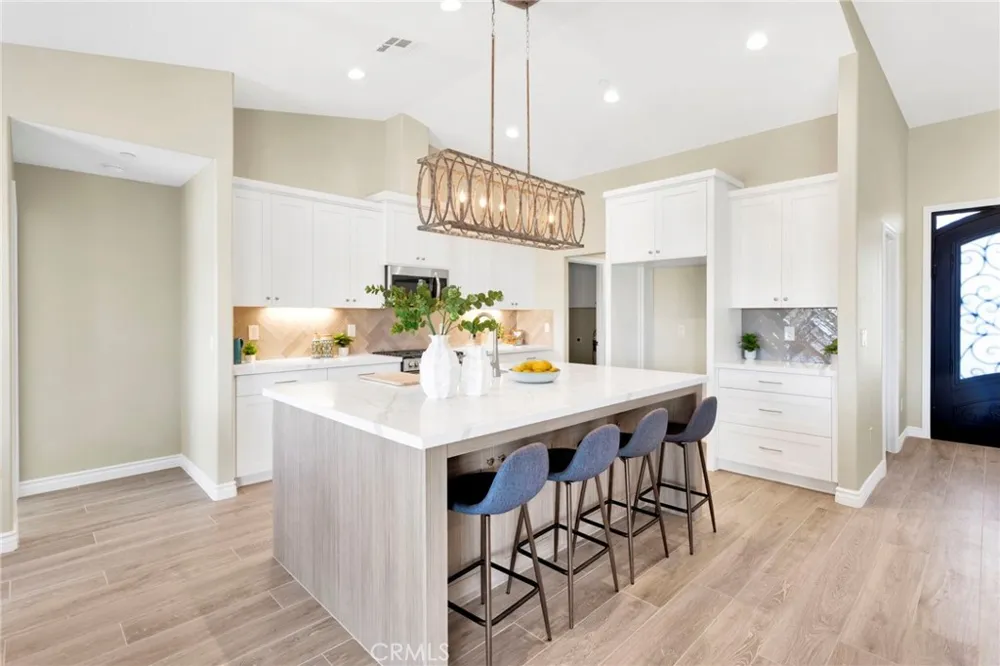 21960 Ramona Apple Valley, CA 92307